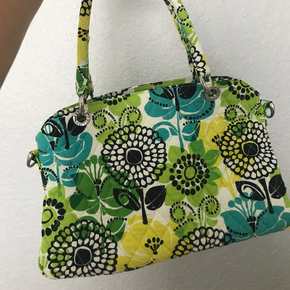 Vera Bradley shoulder purse in Limes Up